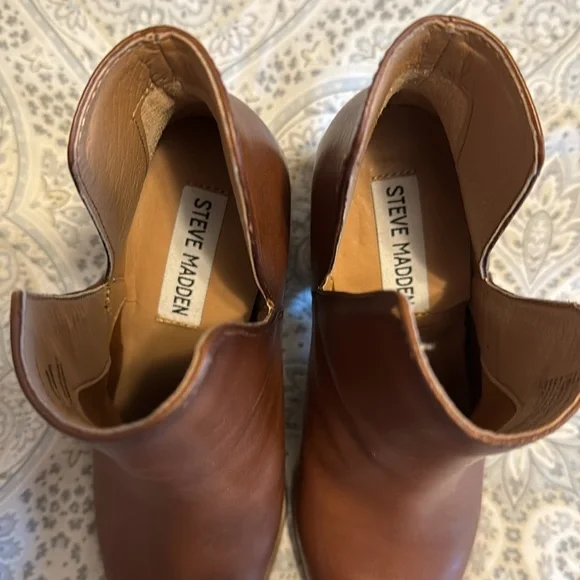 Women’s Steve Madden Booties Size 5 - Picture 6 of 8